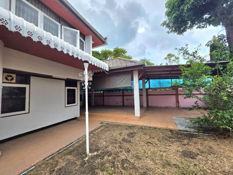 รูปที่4 ต้องการขายบ้านพร้อมที่ดิน บางจาก เขตพระโขนง ราคา 31,500,000 บาท