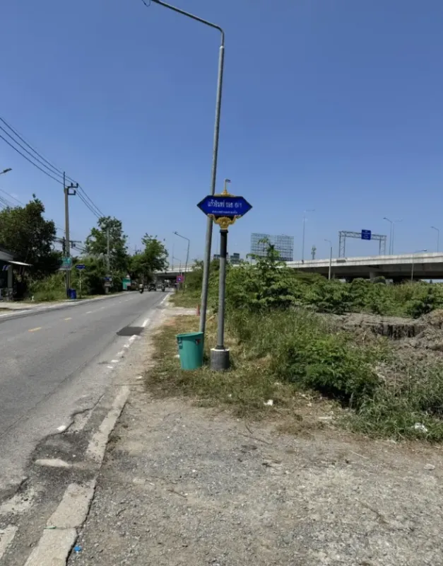 รูปที่2 ต้องการขายบ้านพร้อมที่ดิน เสาธงหิน บางใหญ่ ราคา 36,890,000 บาท