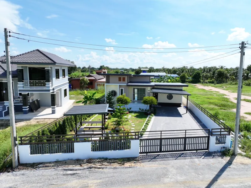 รูปที่2 ต้องการขายบ้านพร้อมที่ดิน หนองหญ้าไซ หนองหญ้าไซ ราคา 2,290,000 บาท