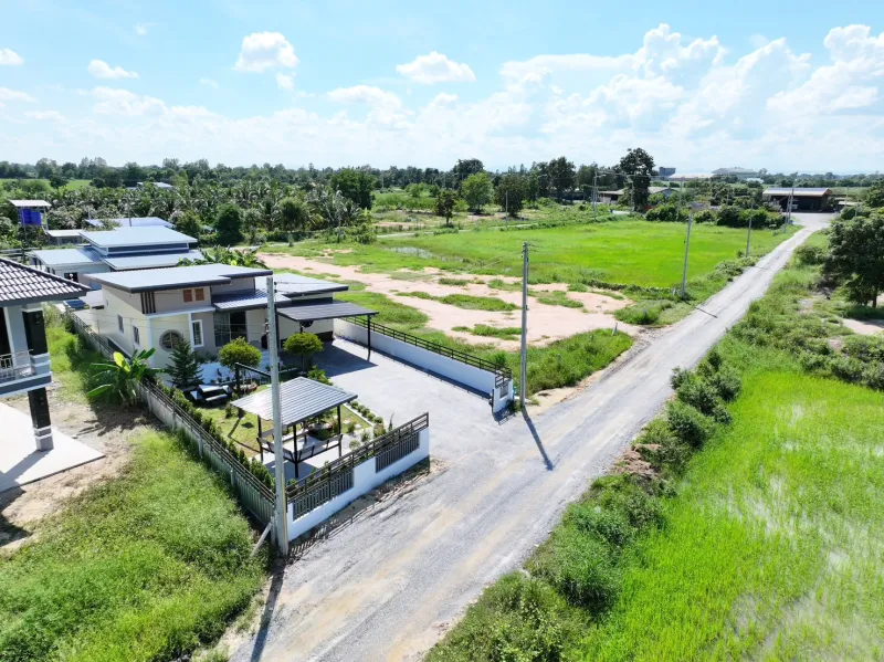รูปที่3 ต้องการขายบ้านพร้อมที่ดิน หนองหญ้าไซ หนองหญ้าไซ ราคา 2,290,000 บาท