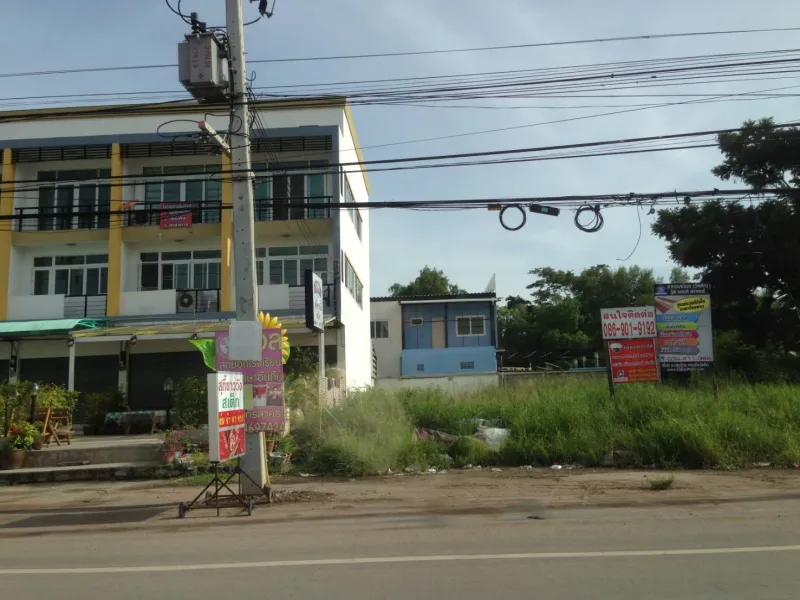 ให้เช่าที่ดินสินสาครอยู่ปากทางเข้าหมู่บ้านสินสาคร ทำเลดีมาก  -เนื้อที่ 120 ต.ร.ว