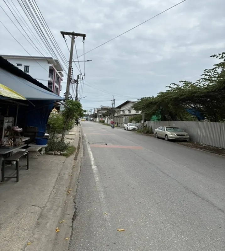 รูปที่4 ต้องการขายบ้านพร้อมที่ดิน สวนหลวง กระทุ่มแบน ราคา 13,000 บาท
