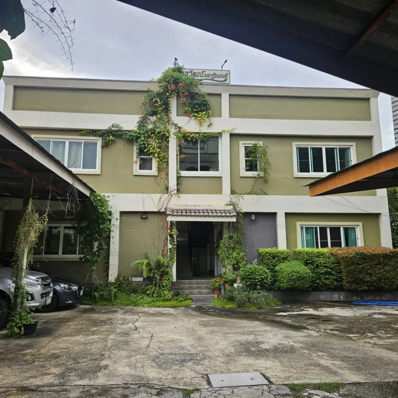 รูปที่2 ต้องการขายบ้านพร้อมที่ดิน บางลำภูล่าง เขตคลองสาน ราคา 90,000,000 บาท
