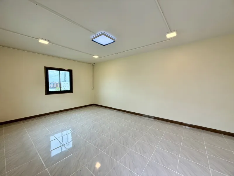 รูปที่6 ต้องการขายบ้านพร้อมที่ดิน หนองหญ้าไซ หนองหญ้าไซ ราคา 1,290,000 บาท