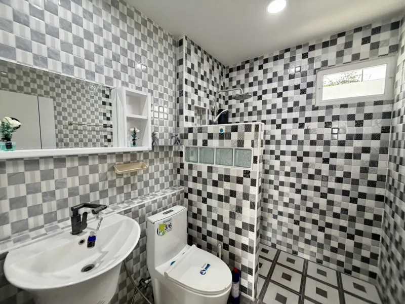 รูปที่7 ต้องการขายบ้านพร้อมที่ดิน หนองหญ้าไซ หนองหญ้าไซ ราคา 1,290,000 บาท