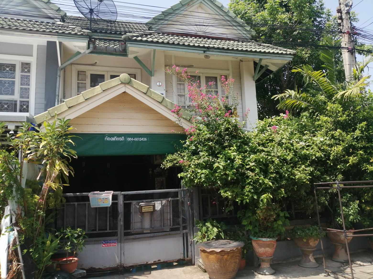 รูปที่2 ต้องการขายบ้านพร้อมที่ดิน คลองสาม คลองหลวง ราคา 1,900,000 บาท