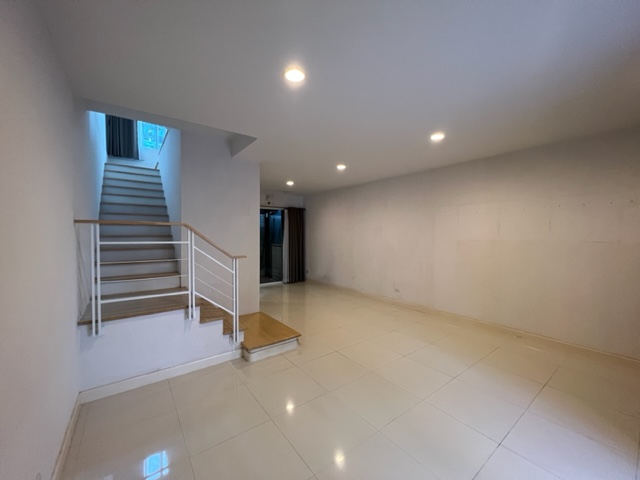 รูปที่7 ต้องการขายทาวน์โฮม สวนใหญ่ เมืองนนทบุรี ราคา 4,999,000 บาท