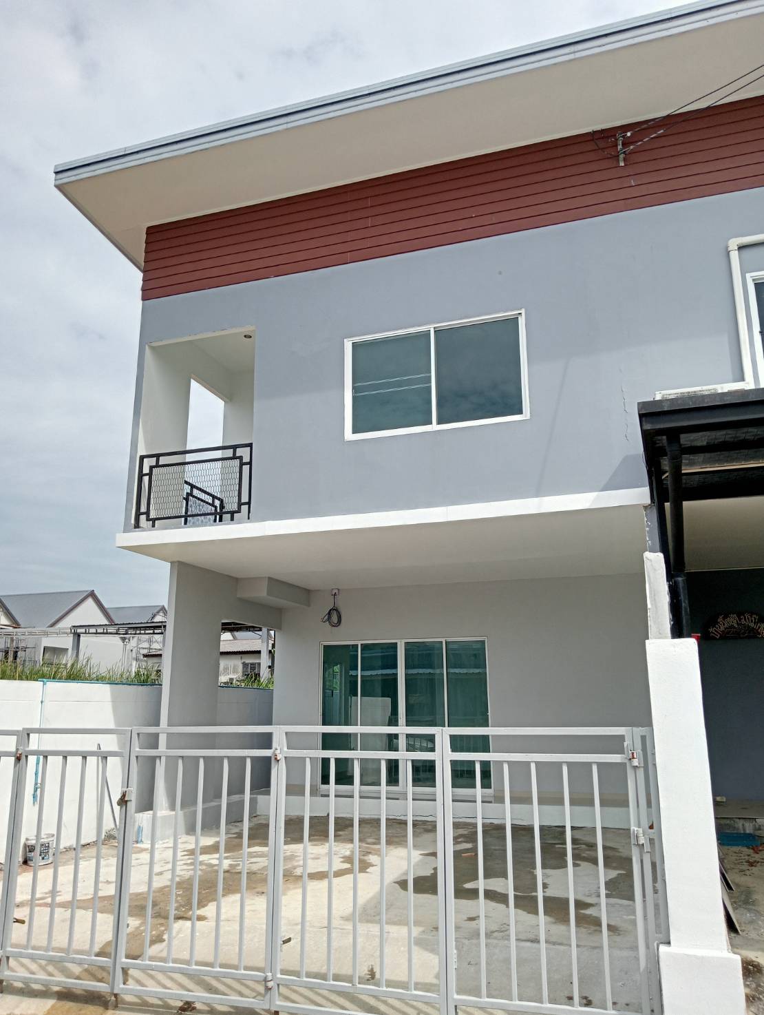 รูปที่4 ต้องการขายบ้านพร้อมที่ดิน คลองสี่ คลองหลวง ราคา 1,990,000 บาท