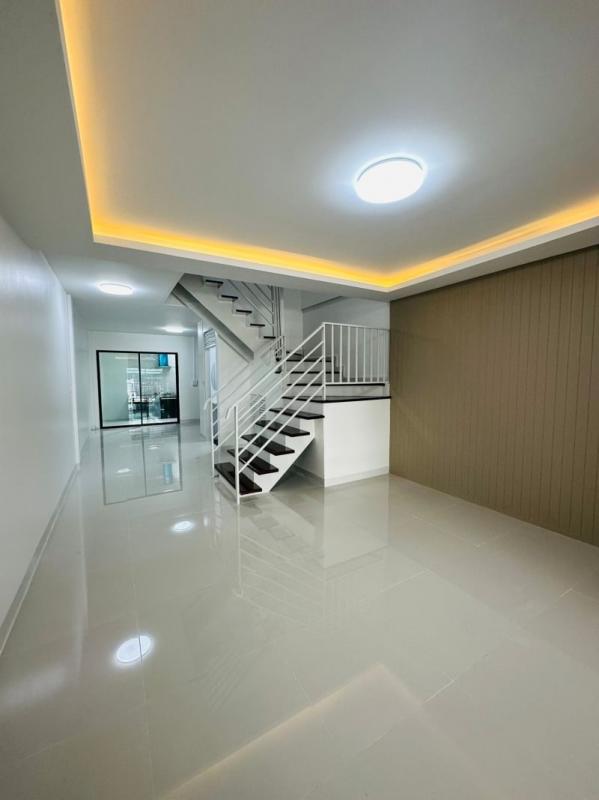 รูปที่8 ต้องการขายทาวน์โฮม คูคต ลำลูกกา ราคา 1,690,000 บาท