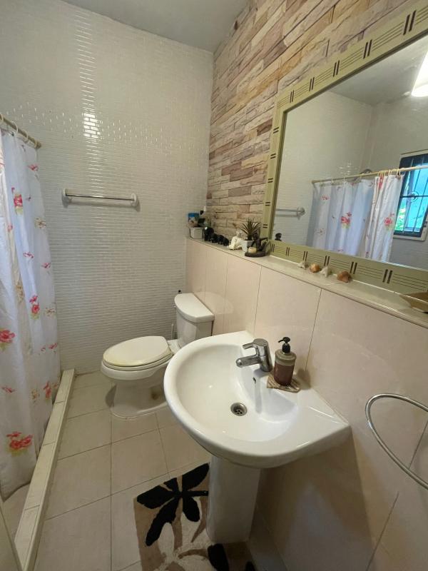 รูปที่2 ต้องการขายบ้านพร้อมที่ดิน ทับมา เมืองระยอง ราคา 3,800,000 บาท