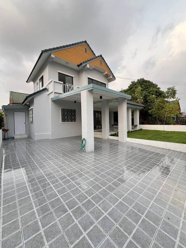 รูปที่2 ต้องการขายบ้านพร้อมที่ดิน ห้วยกะปิ เมืองชลบุรี ราคา 3,590,000 บาท
