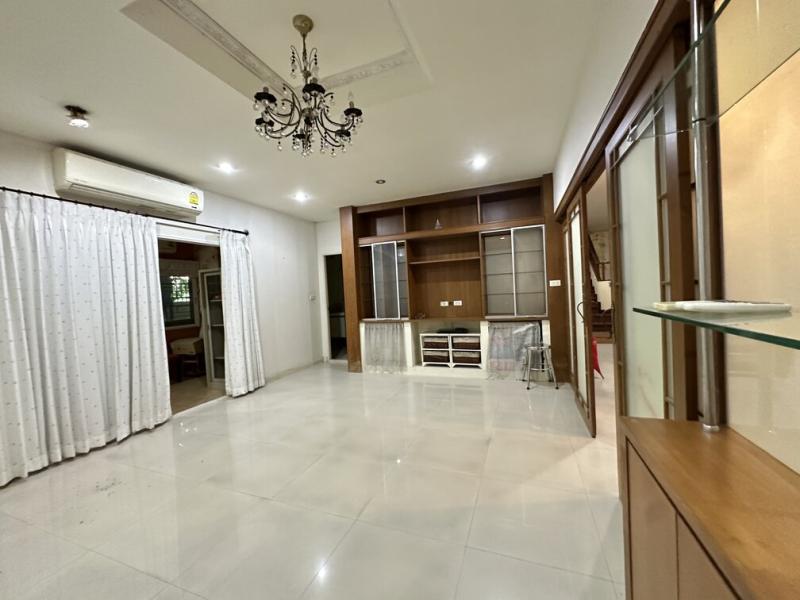 รูปที่5 ต้องการขายบ้านพร้อมที่ดิน บางแม่นาง บางใหญ่ ราคา 9,800,000 บาท