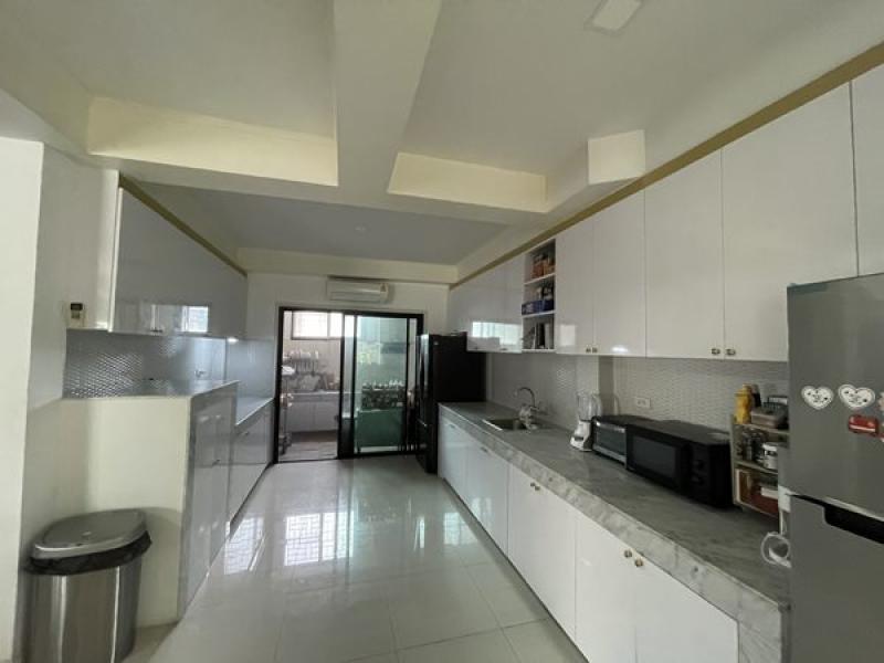 รูปที่3 ต้องการขายบ้านพร้อมที่ดิน ลาดสวาย ลำลูกกา ราคา 9,400,000 บาท