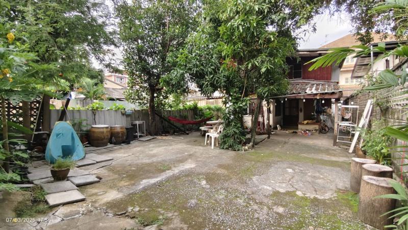 รูปที่3 ต้องการขายบ้านพร้อมที่ดิน จันทรเกษม เขตจตุจักร ราคา 23,800,000 บาท