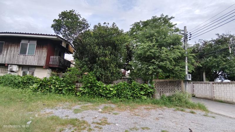 รูปที่8 ต้องการขายบ้านพร้อมที่ดิน จันทรเกษม เขตจตุจักร ราคา 23,800,000 บาท
