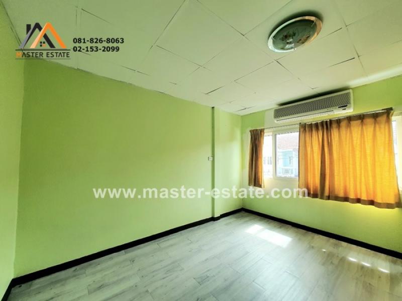 รูปที่2 ต้องการขายทาวน์โฮม บางกระสอ เมืองนนทบุรี ราคา 1,800,000 บาท