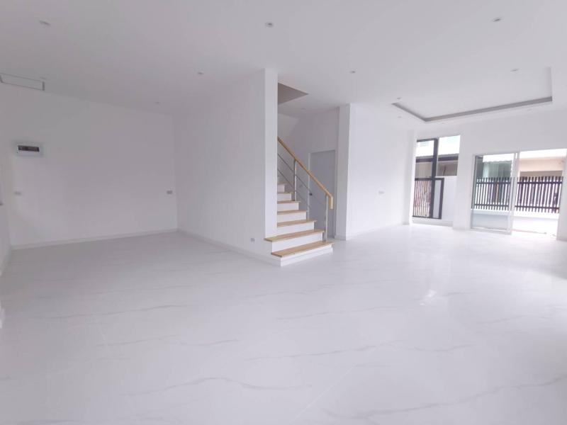 รูปที่3 ต้องการขายบ้านพร้อมที่ดิน สะพานสูง เขตสะพานสูง ราคา 4,990,000 บาท
