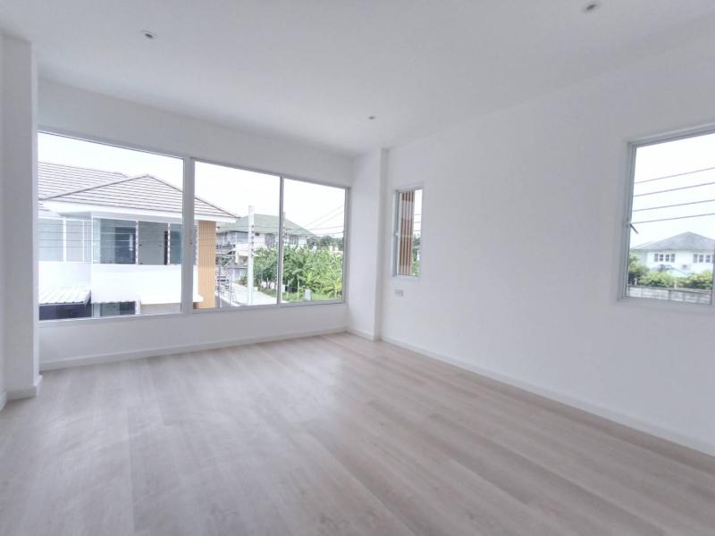 รูปที่5 ต้องการขายบ้านพร้อมที่ดิน สะพานสูง เขตสะพานสูง ราคา 4,990,000 บาท