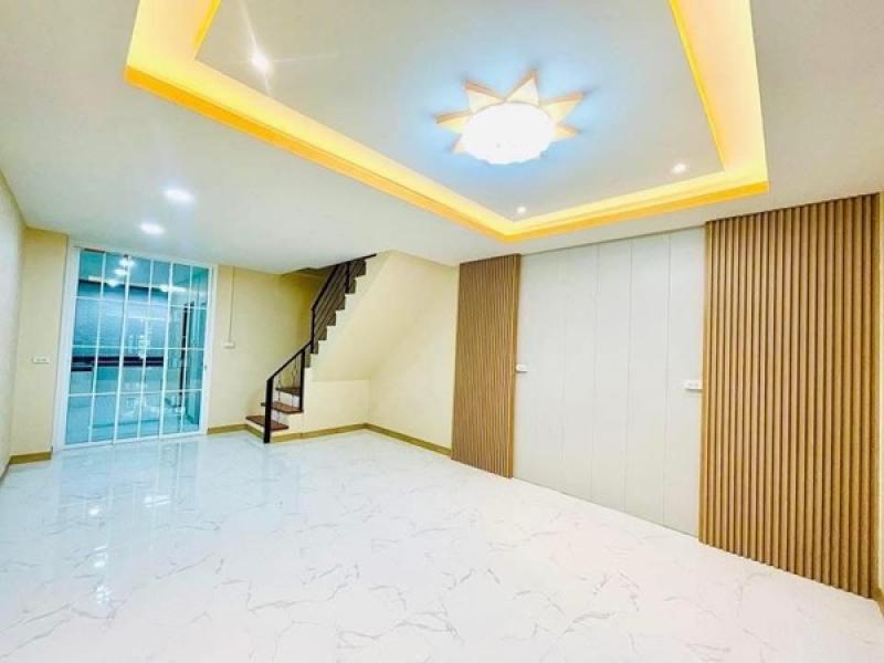 รูปที่3 ต้องการขายทาวน์โฮม คลองจั่น เขตบางกะปิ ราคา 2,990,000 บาท