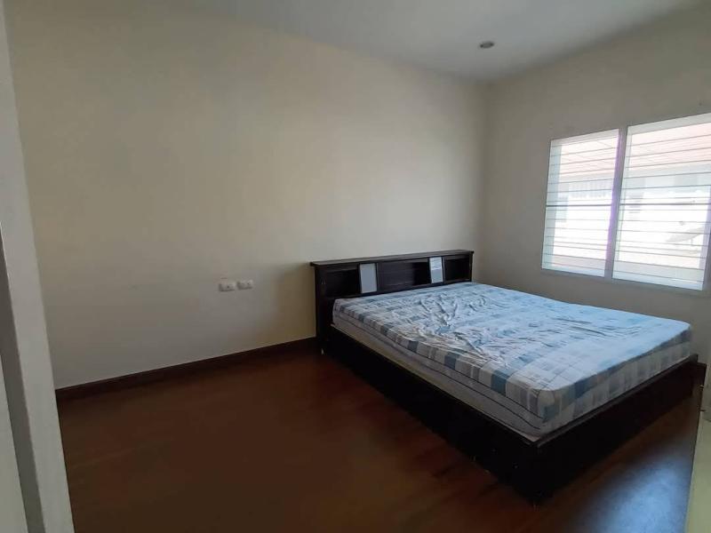 รูปที่8 ต้องการขายบ้านพร้อมที่ดิน บึงยี่โถ ธัญบุรี ราคา 2,600,000 บาท