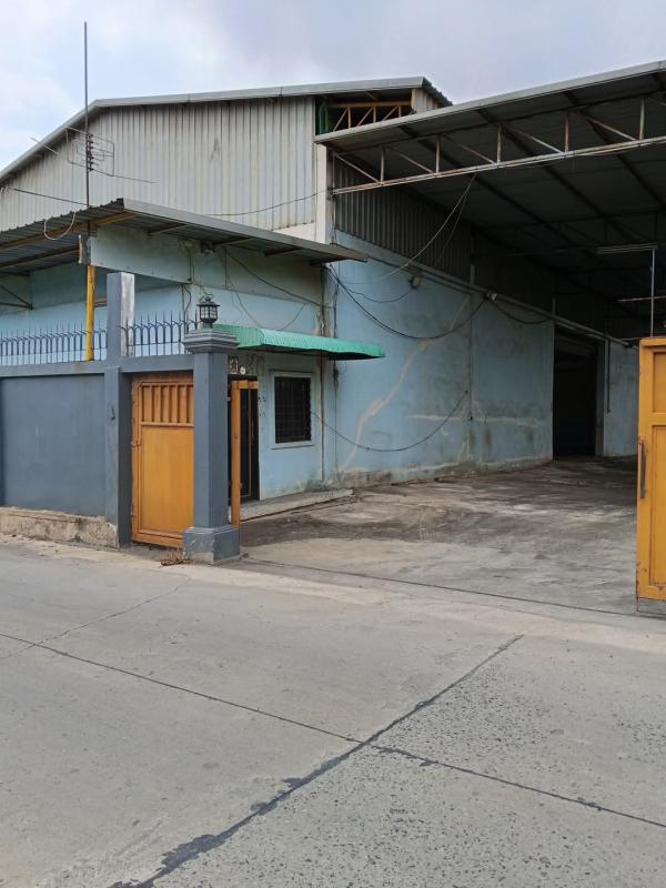 รูปที่2 ต้องการขายบ้านพร้อมที่ดิน คลองสอง คลองหลวง ราคา 15,000,000 บาท