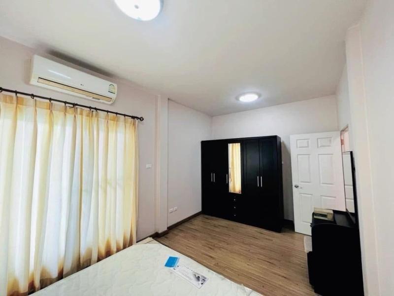 รูปที่2 ต้องการขายบ้านพร้อมที่ดิน ประชาธิปัตย์ ธัญบุรี ราคา 4,550,000 บาท