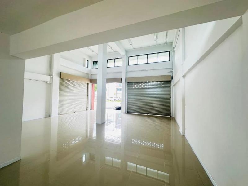 รูปที่3 ต้องการขายบ้านพร้อมที่ดิน ประชาธิปัตย์ ธัญบุรี ราคา 12,400,000 บาท