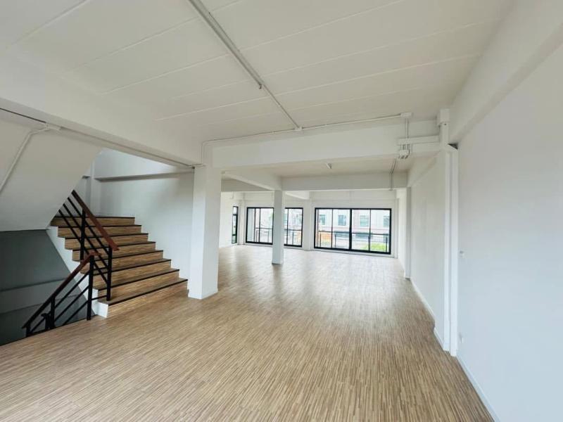 รูปที่5 ต้องการขายบ้านพร้อมที่ดิน ประชาธิปัตย์ ธัญบุรี ราคา 12,400,000 บาท