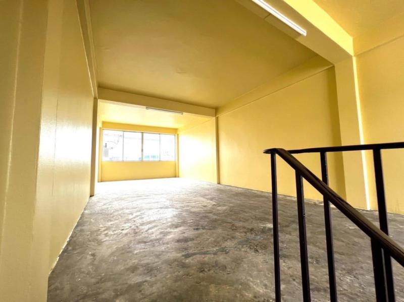รูปที่4 ต้องการขายบ้านพร้อมที่ดิน รังสิต ธัญบุรี ราคา 1,550,000 บาท