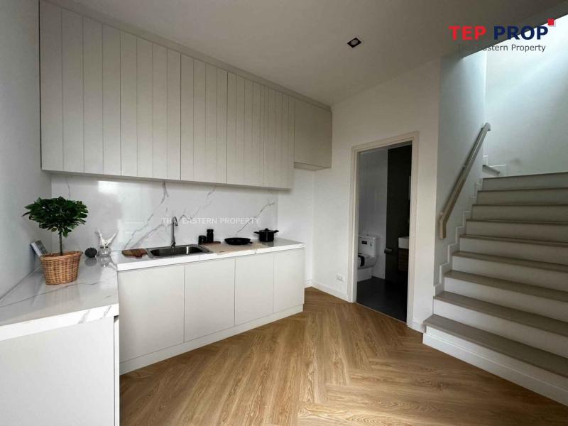 รูปที่6 ต้องการขายบ้านพร้อมที่ดิน บางพระ ศรีราชา ราคา 6,500,000 บาท