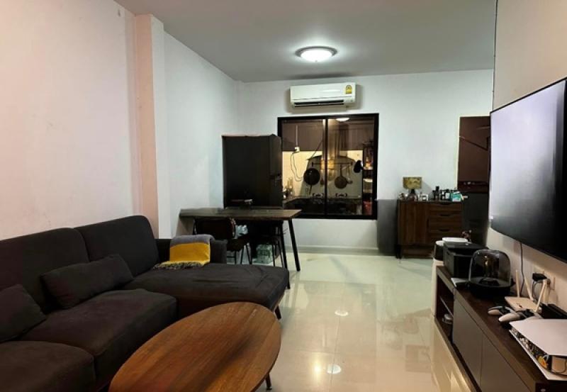 รูปที่2 ต้องการขายทาวน์โฮม คลองสอง คลองหลวง ราคา 1,790,000 บาท