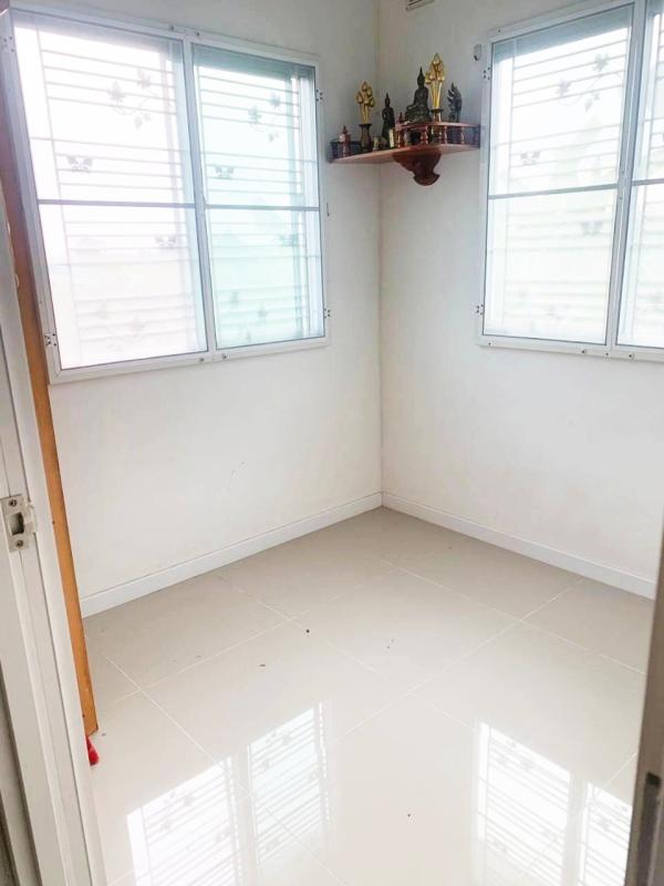 รูปที่5 ต้องการขายทาวน์โฮม คลองสอง คลองหลวง ราคา 2,200,000 บาท