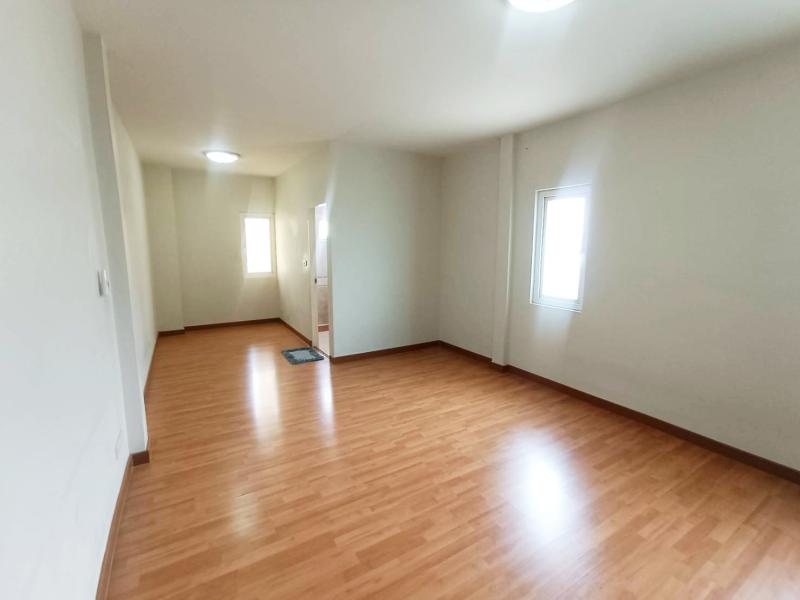 รูปที่4 ต้องการขายบ้านพร้อมที่ดิน คูคต ลำลูกกา ราคา 4,500,000 บาท