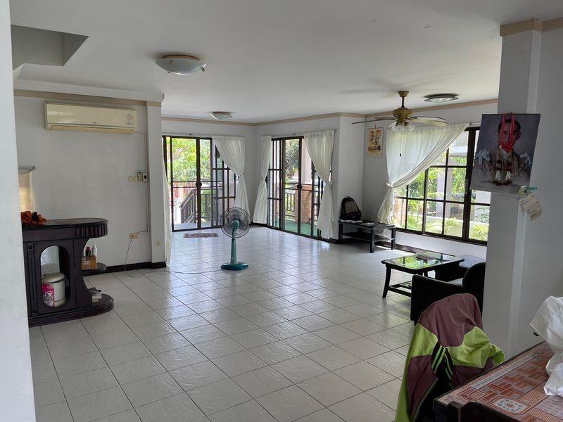 รูปที่6 ต้องการขายบ้านพร้อมที่ดิน สุรศักดิ์ ศรีราชา ราคา 4,900,000 บาท