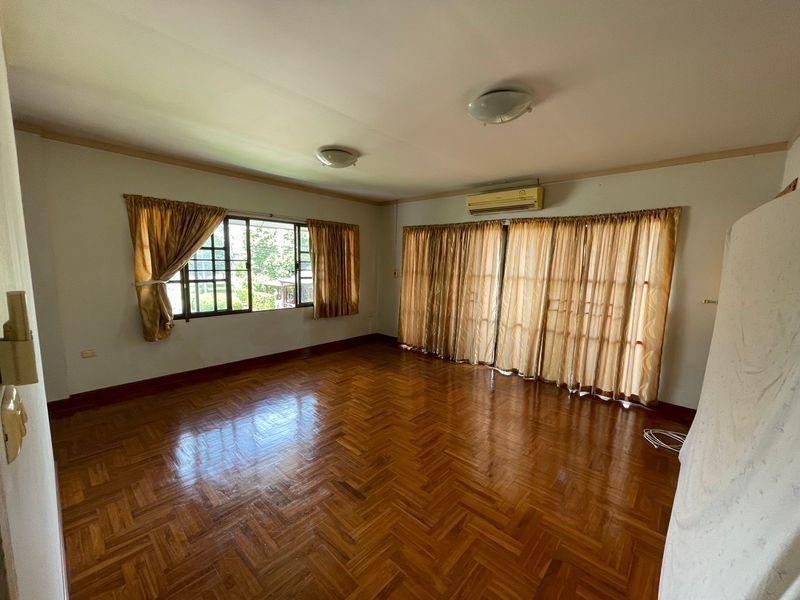 รูปที่8 ต้องการขายบ้านพร้อมที่ดิน สุรศักดิ์ ศรีราชา ราคา 4,900,000 บาท