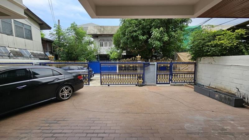 รูปที่3 ต้องการขายบ้านพร้อมที่ดิน สามเสนใน เขตพญาไท ราคา 28,000,000 บาท