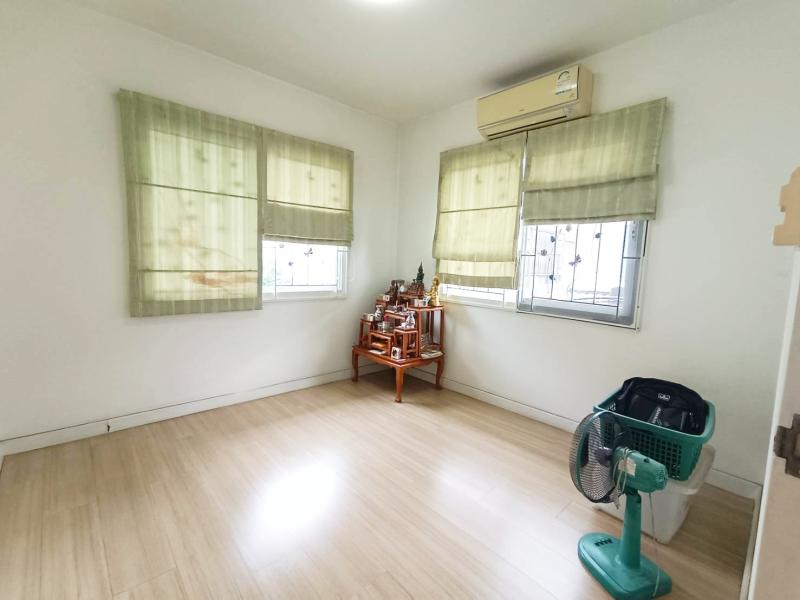 รูปที่6 ต้องการขายบ้านพร้อมที่ดิน คลองสาม คลองหลวง ราคา 3,400,000 บาท