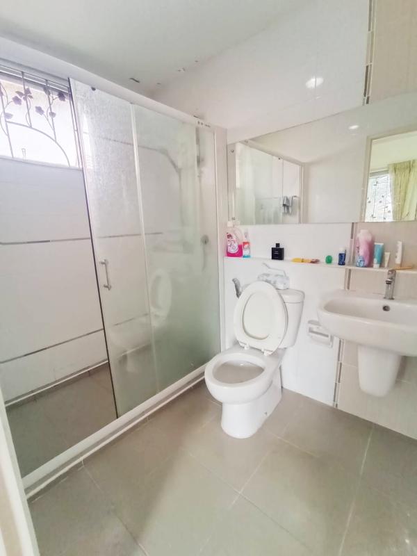 รูปที่8 ต้องการขายบ้านพร้อมที่ดิน คลองสาม คลองหลวง ราคา 3,400,000 บาท