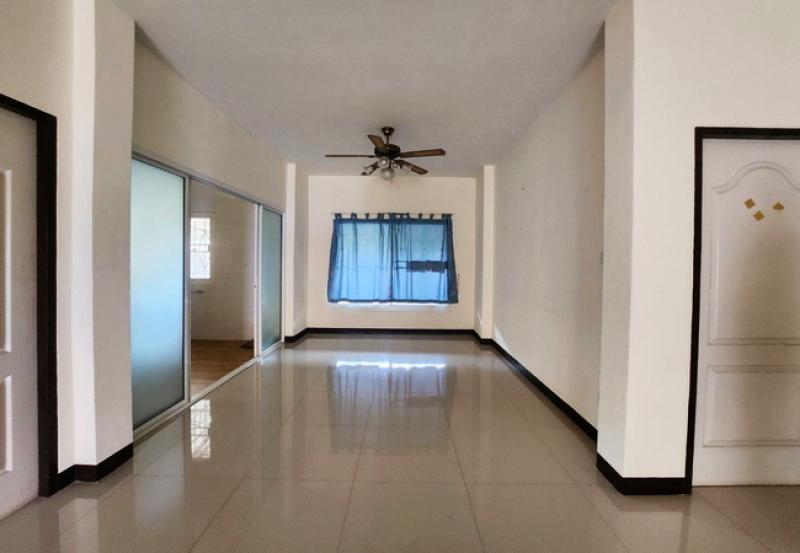 รูปที่2 ต้องการขายบ้านพร้อมที่ดิน ท่าข้าม เขตบางขุนเทียน ราคา 3,490,000 บาท