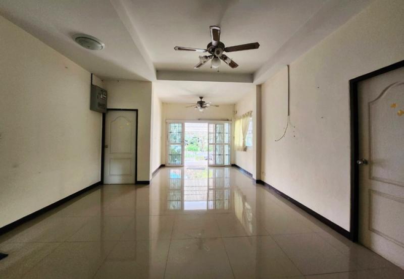 รูปที่3 ต้องการขายบ้านพร้อมที่ดิน ท่าข้าม เขตบางขุนเทียน ราคา 3,490,000 บาท