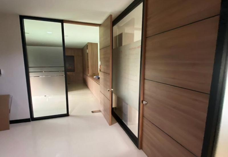 รูปที่2 ต้องการขายบ้านพร้อมที่ดิน คันนายาว เขตคันนายาว ราคา 25,000,000 บาท