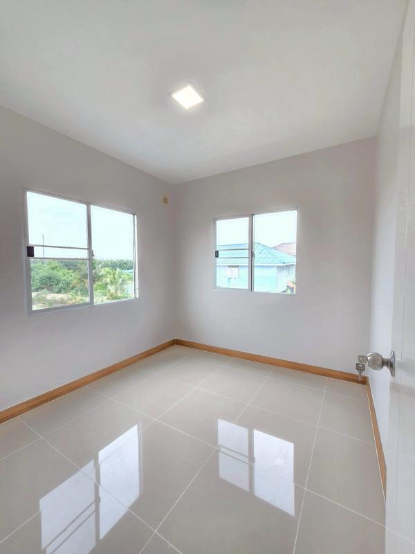 รูปที่6 ต้องการขายทาวน์โฮม ในคลองบางปลากด พระสมุทรเจดีย์ ราคา 2,650,000 บาท