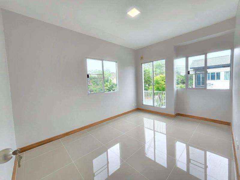 รูปที่7 ต้องการขายทาวน์โฮม ในคลองบางปลากด พระสมุทรเจดีย์ ราคา 2,650,000 บาท