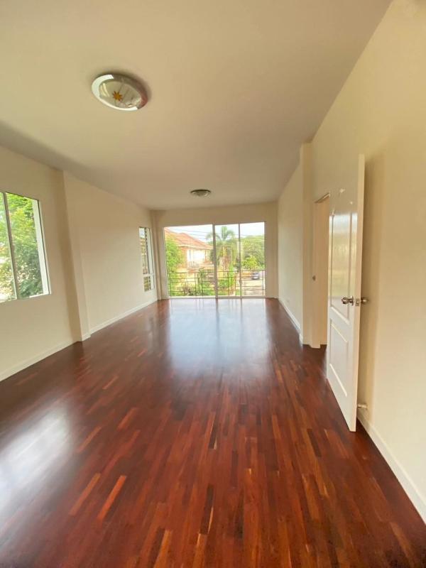 รูปที่5 ต้องการขายบ้านพร้อมที่ดิน ศาลายา พุทธมณฑล ราคา 3,990,000 บาท