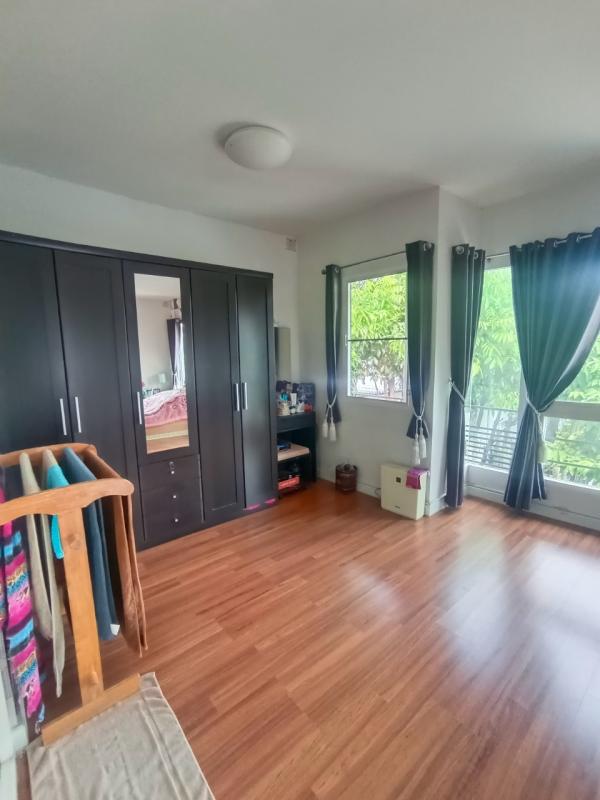 รูปที่6 ต้องการขายบ้านพร้อมที่ดิน ลาดสวาย ลำลูกกา ราคา 3,890,000 บาท