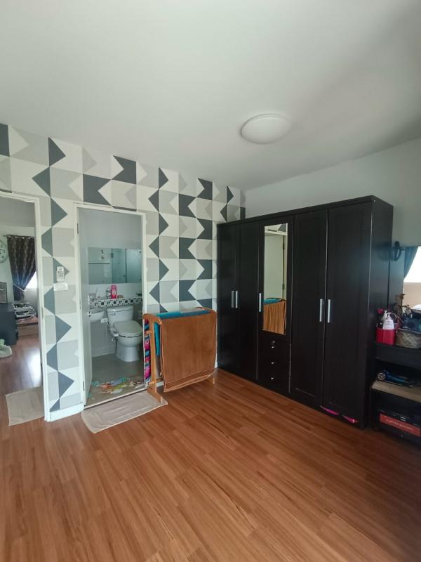 รูปที่7 ต้องการขายบ้านพร้อมที่ดิน ลาดสวาย ลำลูกกา ราคา 3,890,000 บาท