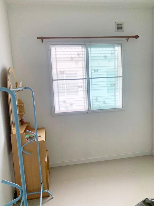 รูปที่4 ต้องการขายทาวน์โฮม คลองสอง คลองหลวง ราคา 2,200,000 บาท