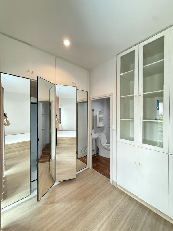 รูปที่3 ต้องการขายทาวน์โฮม ลำลูกกา ลำลูกกา ราคา 2,650,000 บาท