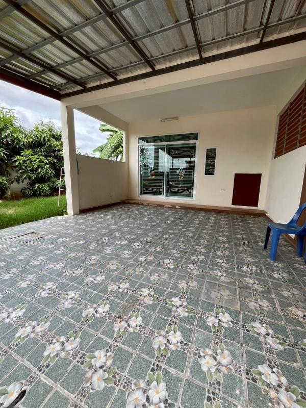 รูปที่2 ต้องการขายทาวน์โฮม บ่อวิน ศรีราชา ราคา 2,000,000 บาท