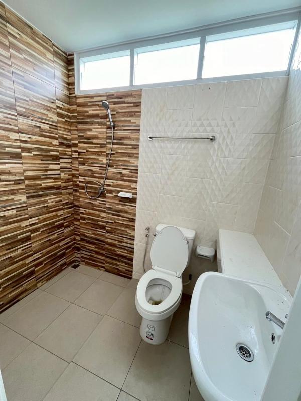 รูปที่8 ต้องการขายทาวน์โฮม บ่อวิน ศรีราชา ราคา 2,000,000 บาท